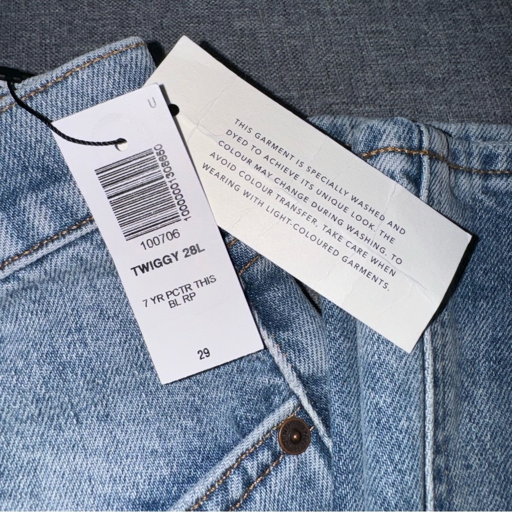 Aritzia Denim Forum NWT The Twiggy High Rise Flare Jeans - Picture 6 of 9